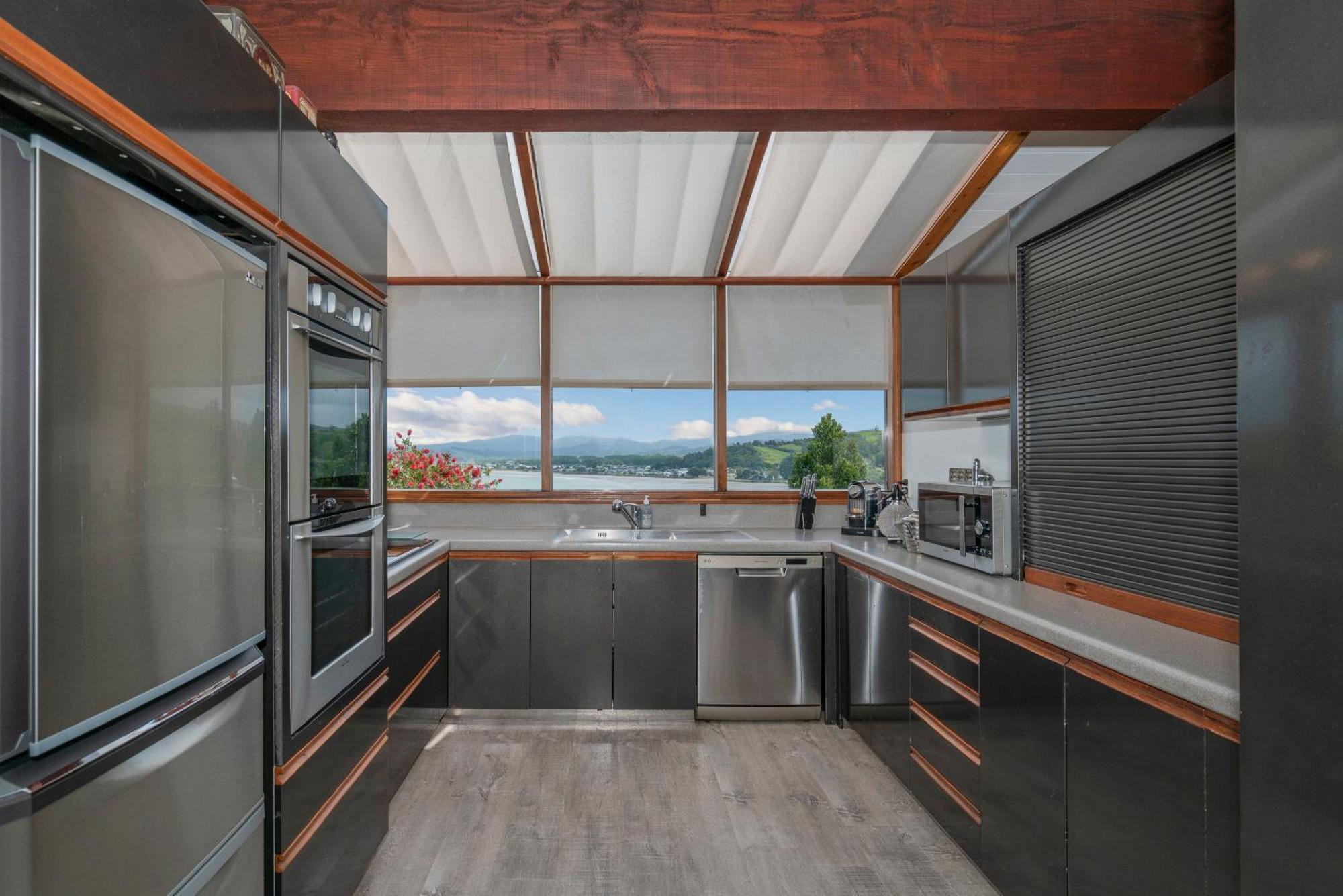 The Black Chalet Whitianga Exterior foto